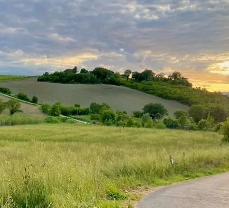 Podere Ainzara Apartamento Montemerano