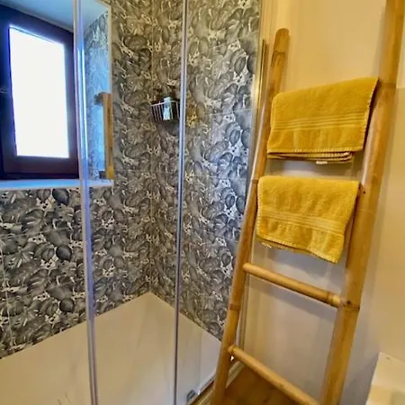 Apartamento Podere Ainzara *